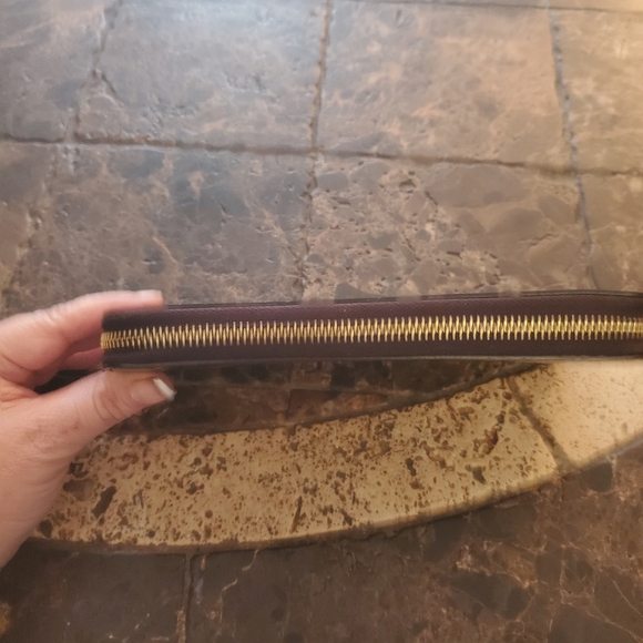 Louis Vuitton Amarante Monogram Bordeoux Vernis Zippy Wallet - Picture 5 of 13